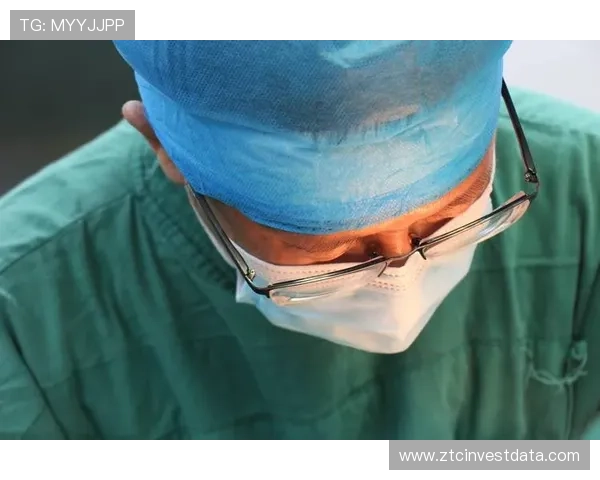 黄威手术时间确定将于10月10日进行恢复计划全力以赴期待重返赛场